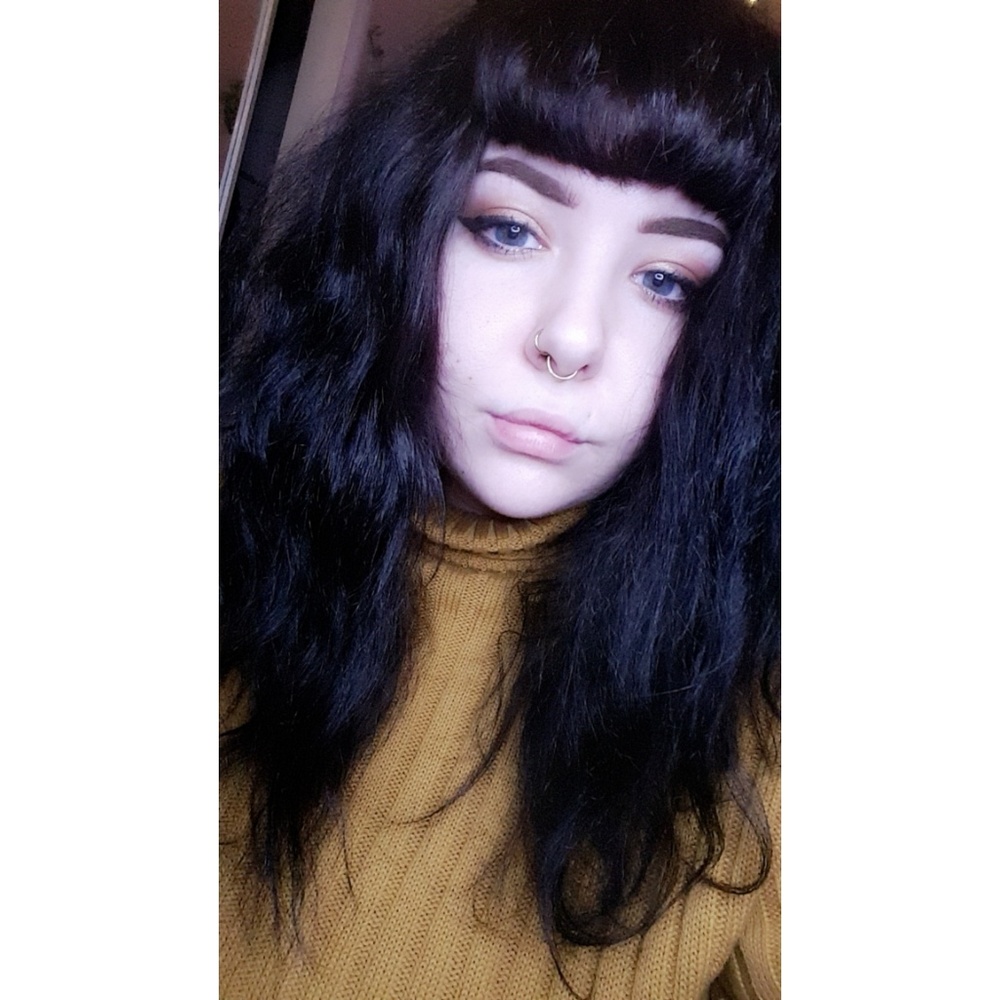 Meet your Posher, Lexie